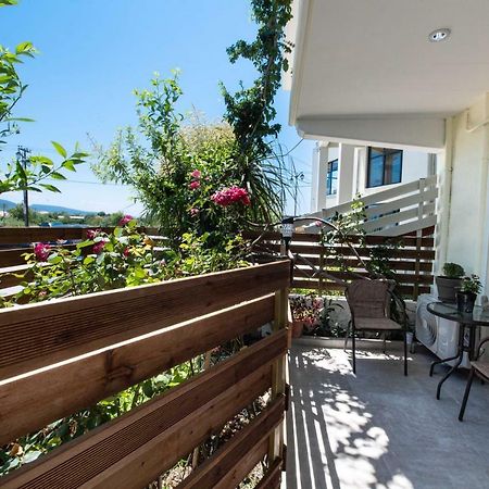 F City Apartments Lefkada City Bagian luar foto